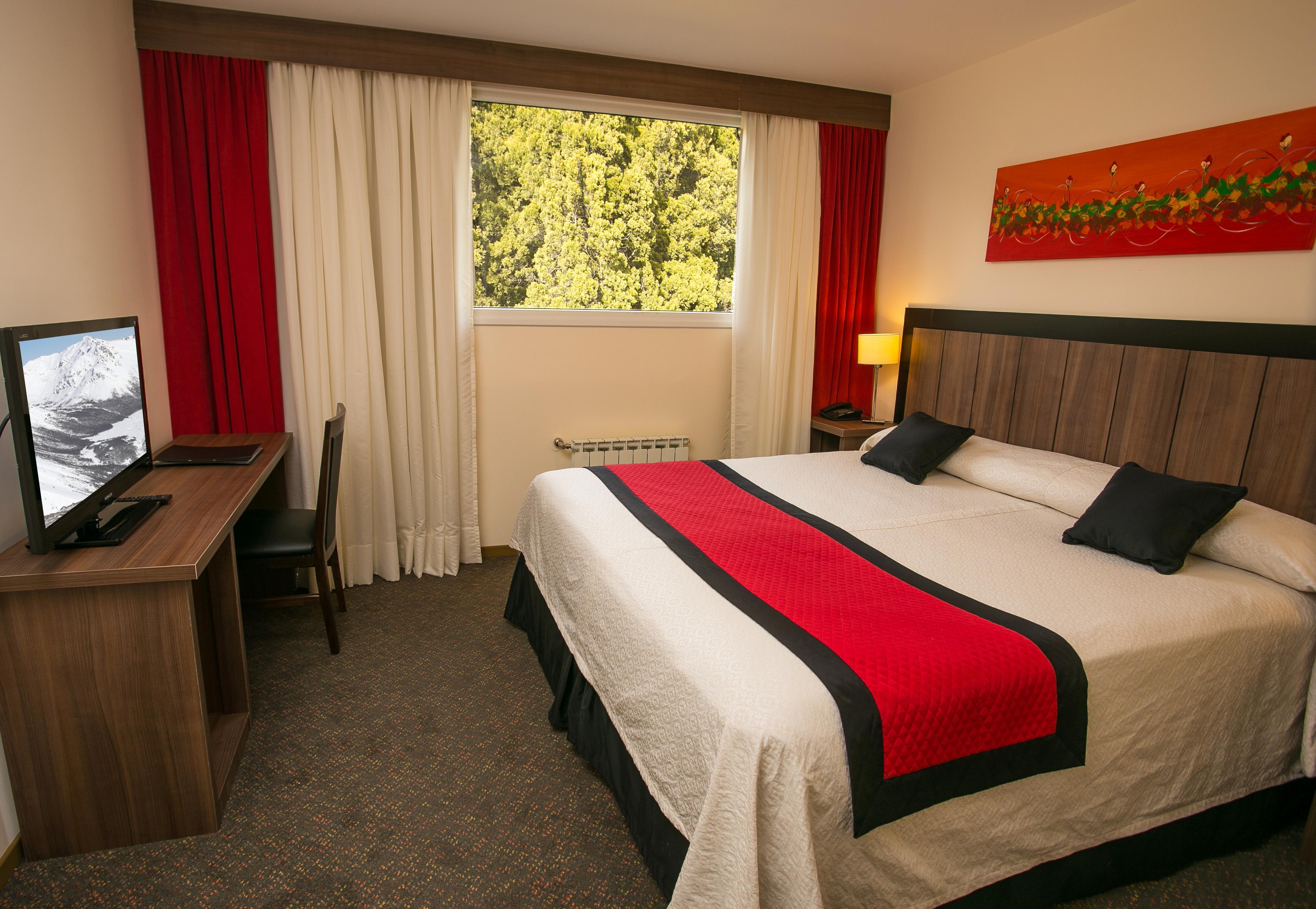 Huinid Pioneros Hotel San Carlos de Bariloche Bagian luar foto