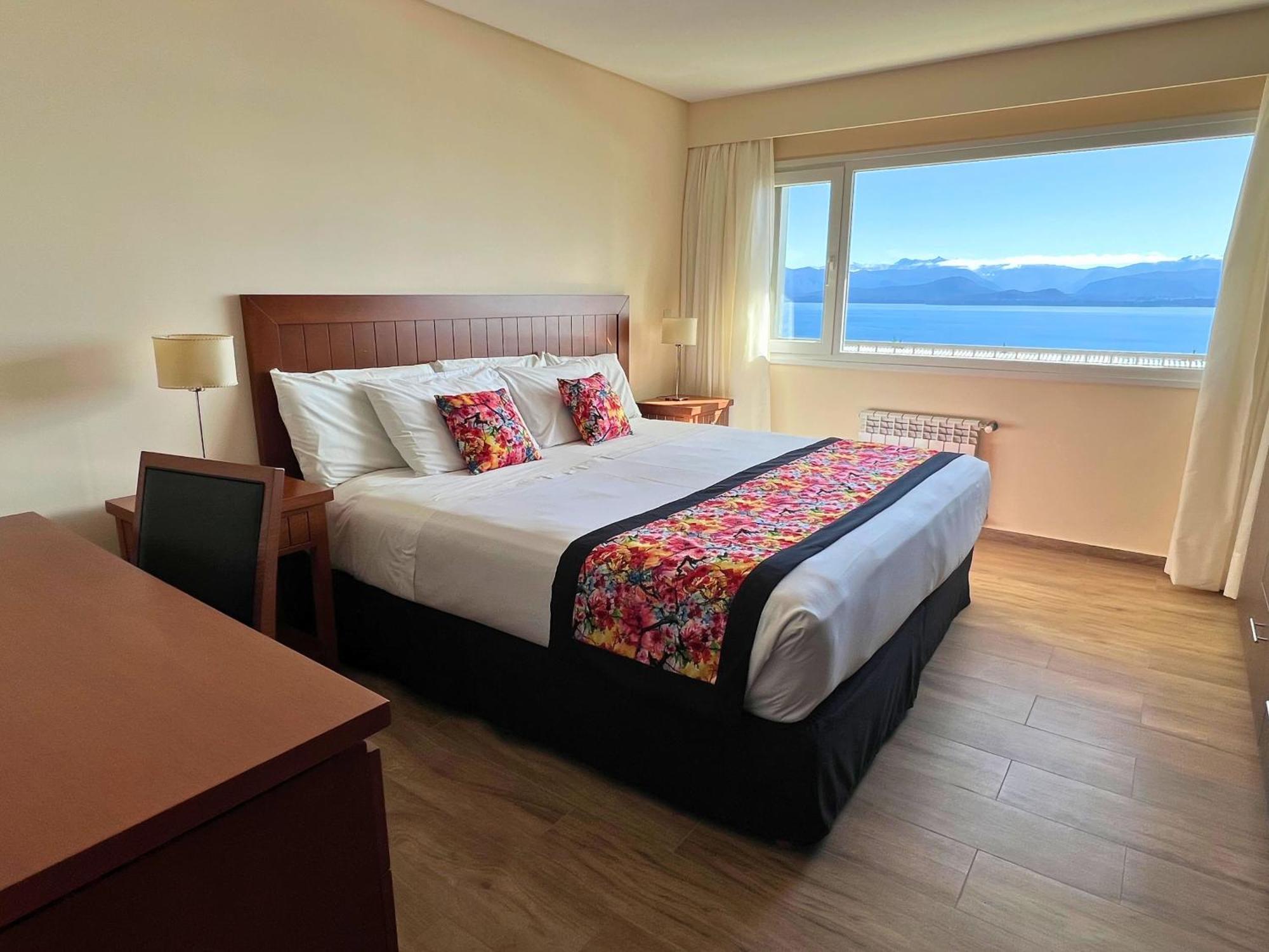 Huinid Pioneros Hotel San Carlos de Bariloche Ruang foto