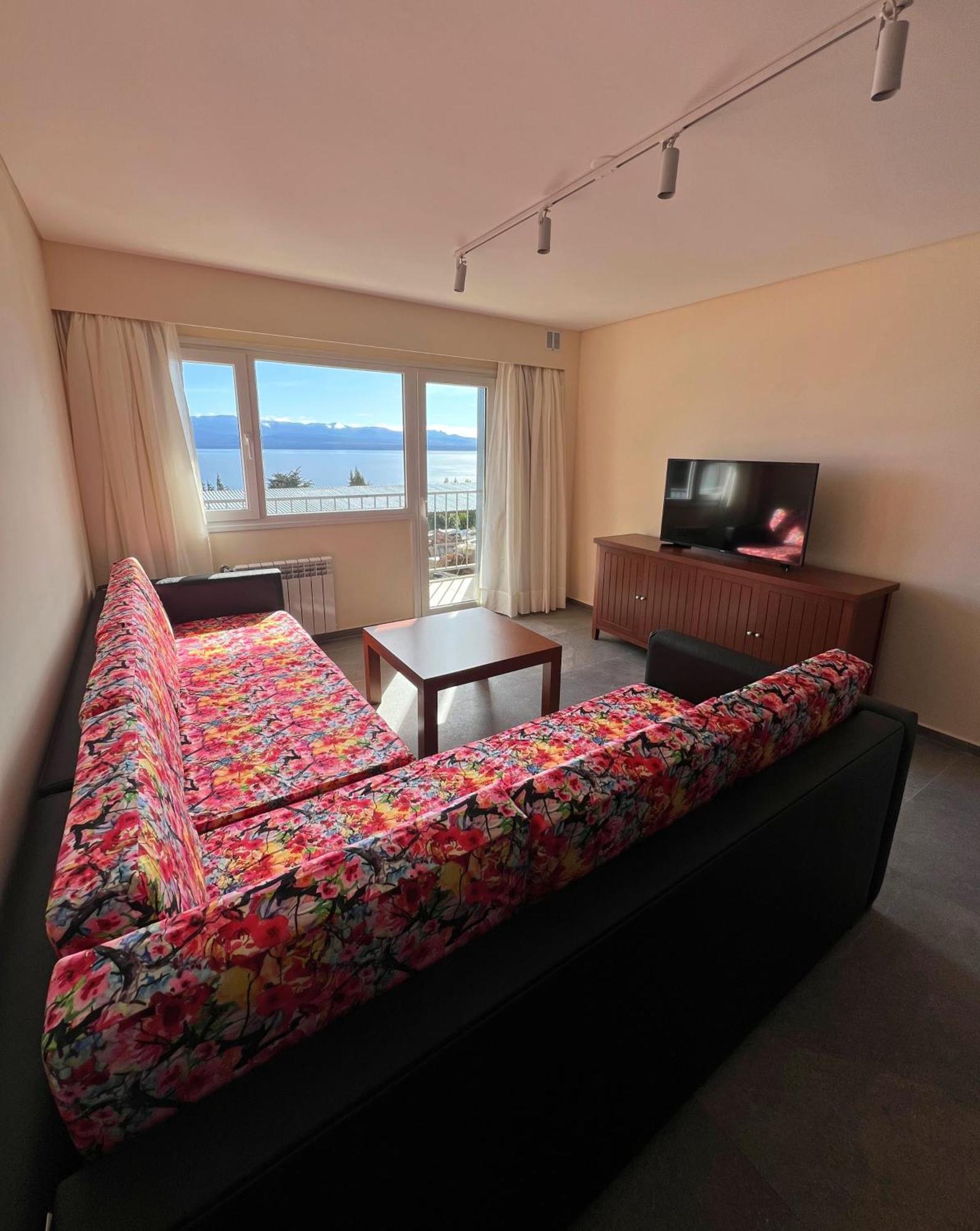Huinid Pioneros Hotel San Carlos de Bariloche Ruang foto