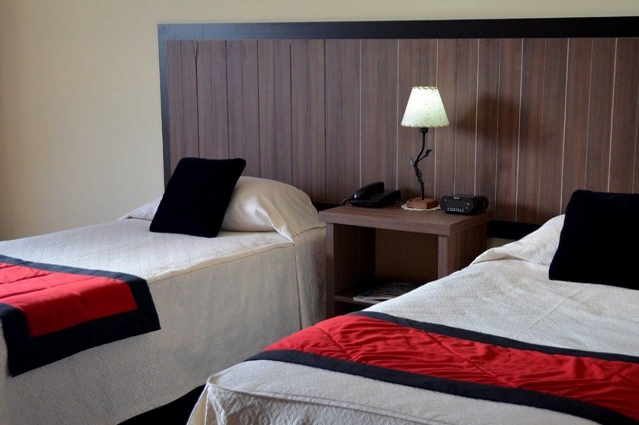 Huinid Pioneros Hotel San Carlos de Bariloche Bagian luar foto